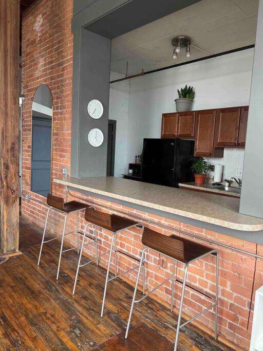 420 Friendly Canada Bridge View Loft Downtown Free Parking Detroit Ngoại thất bức ảnh